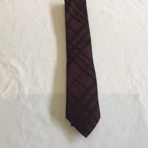 Burgundy Smoked Check Tie.